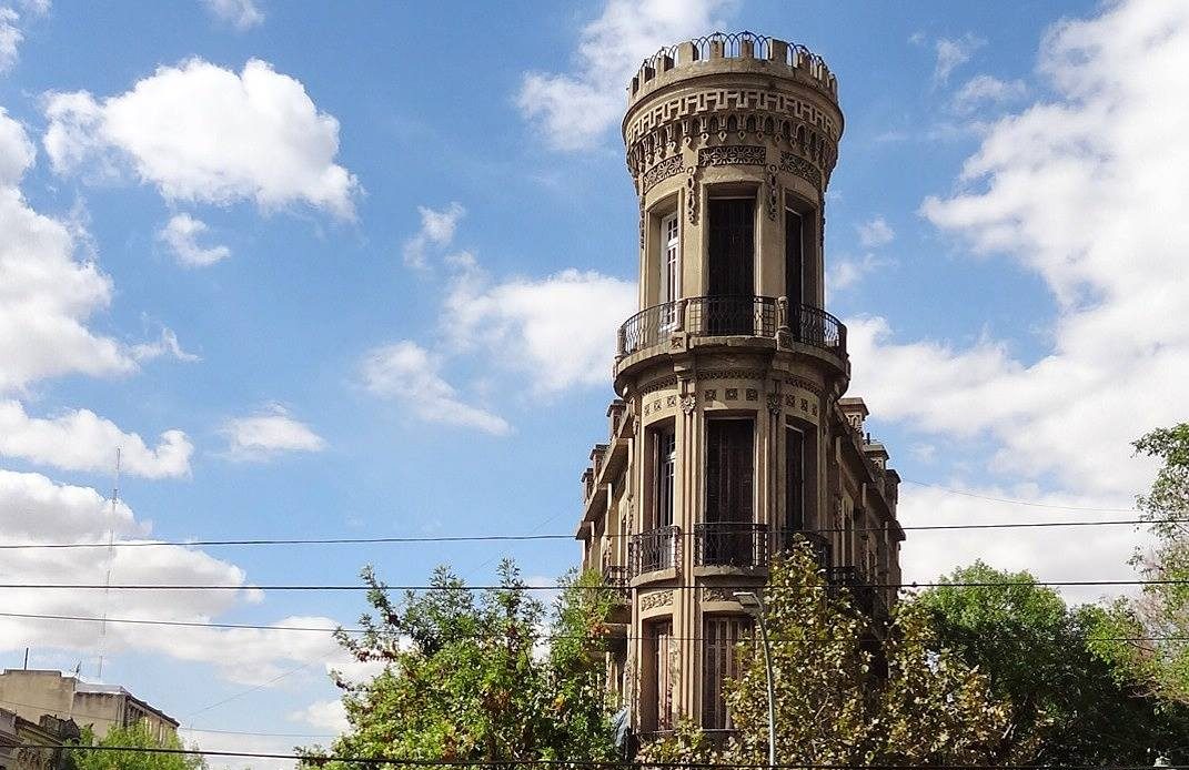 Torre del Fantasma: un paseo de cuento por La Boca